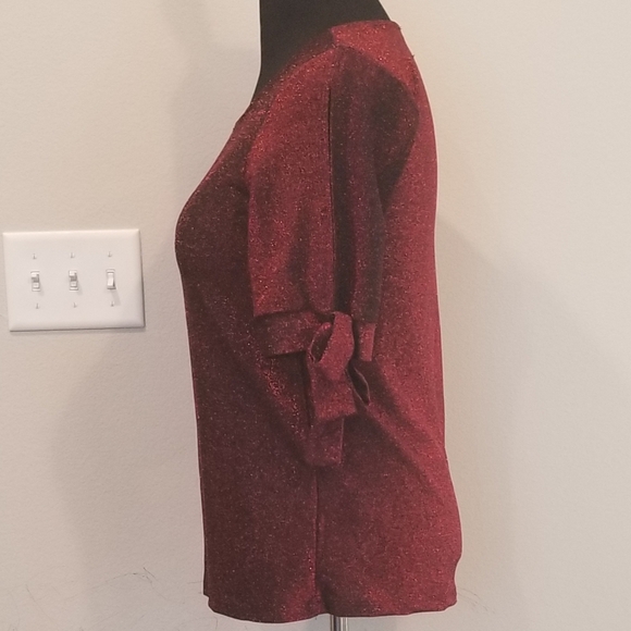 Zoey and Leelo red metallic short sleeve top size Medium - Picture 3 of 12
